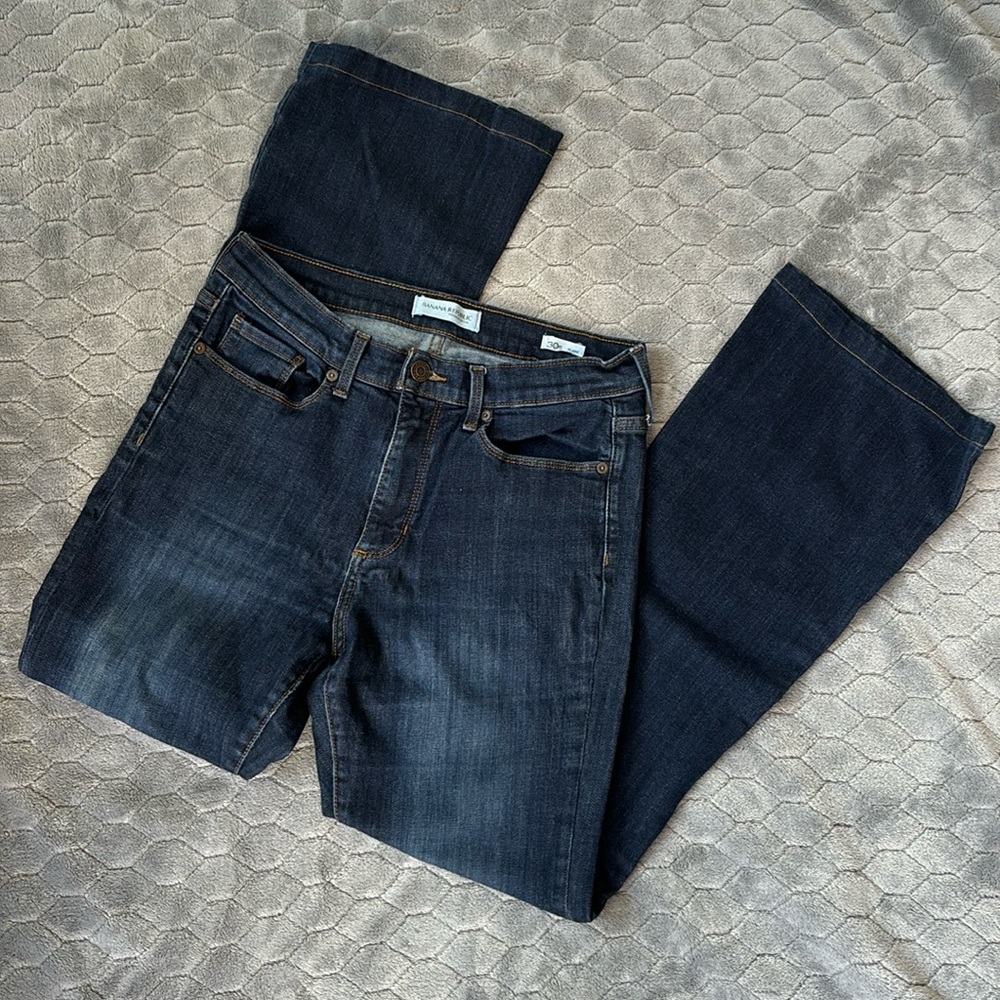 Banana Republic • 30 Flare Short